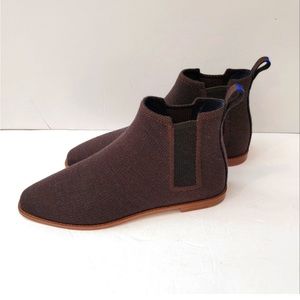 Rothys The Merino Ankle Boot Cocoa
Brown Wore once size 11